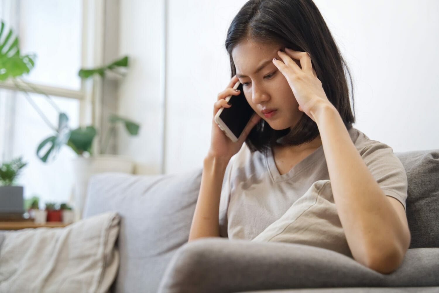 Woman talking to an immigration attorney